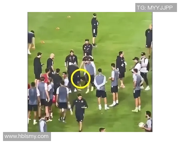 明星大胆开麦吐槽足球巨星引发全网热议球迷与网友观点碰撞 明星大胆开麦吐槽足球巨星引发全网热议球迷与网友观点碰撞