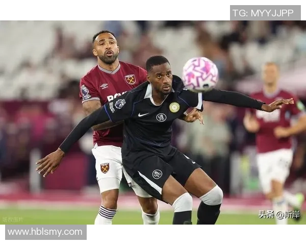 足球巨星因情敌上演绿茵对决爱恨交织激起场内外风暴